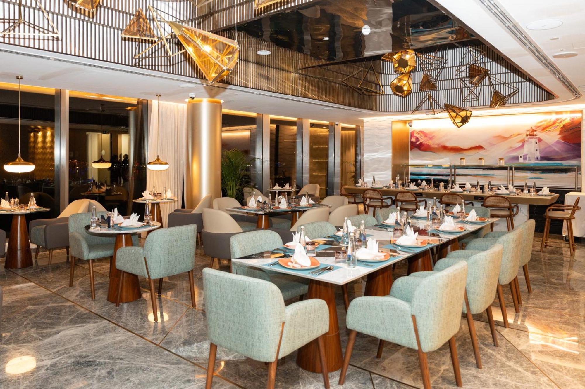 Tumbi West Palm Beach Hotel Dubai,Tapestry Collection Hilton ภายนอก รูปภาพ