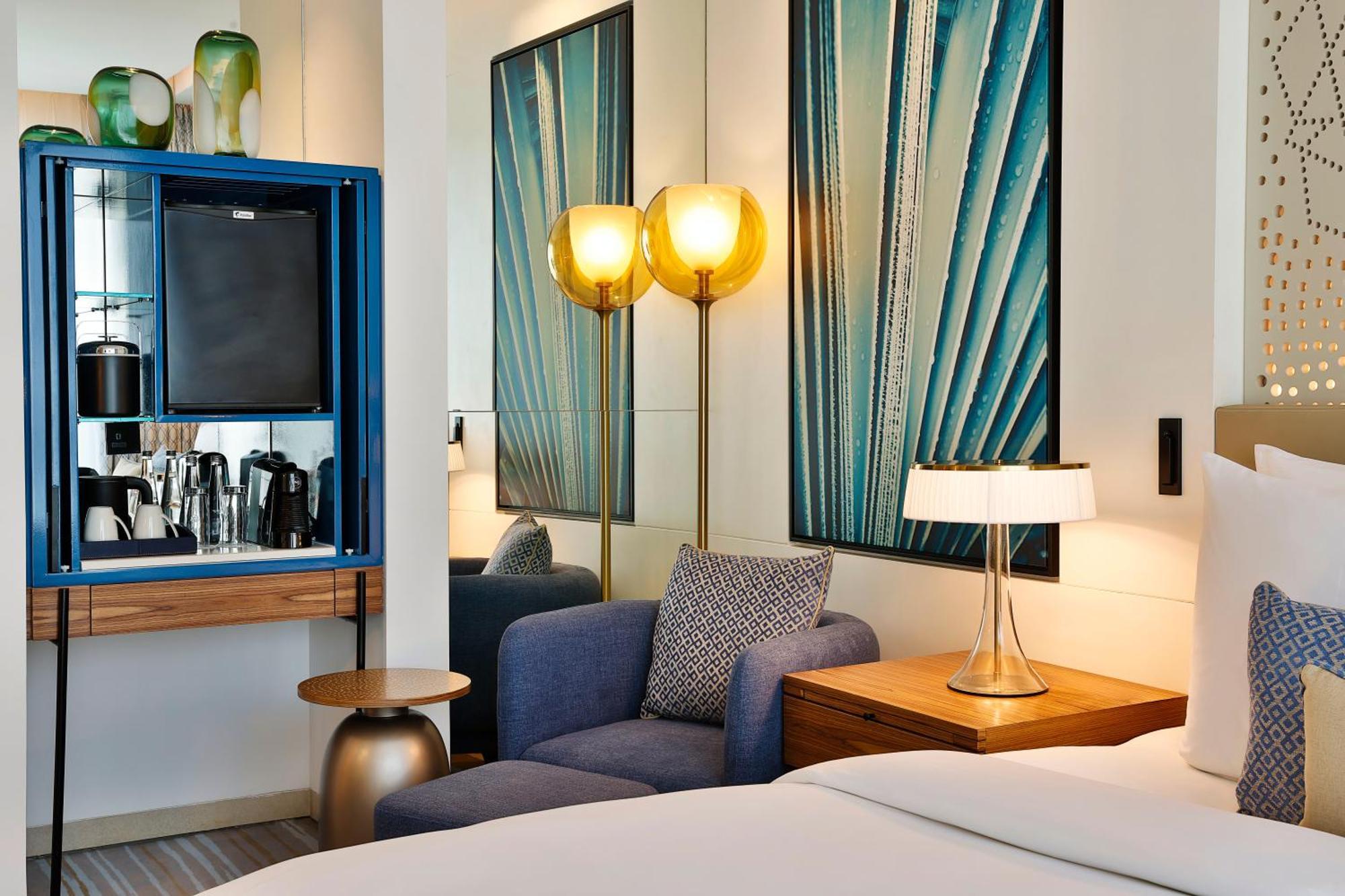 Tumbi West Palm Beach Hotel Dubai,Tapestry Collection Hilton ภายนอก รูปภาพ